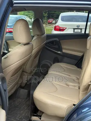Toyota RAV4 2.5 2010 Blue
