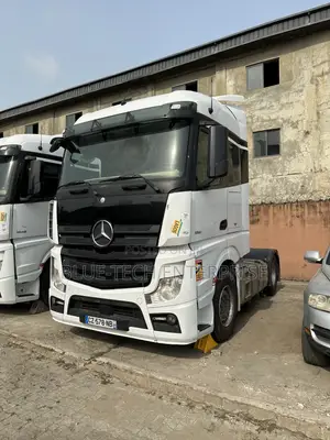 Foreign Used Mercedes Actros MP4 1851 Tractor Unit–510HP, Automatic