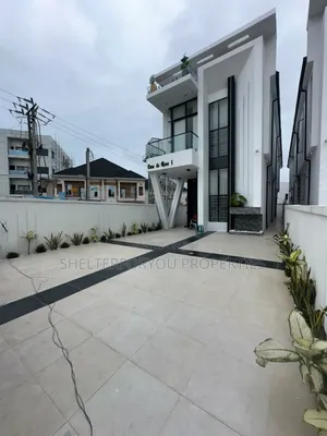 5bdrm Duplex in Ikota for sale