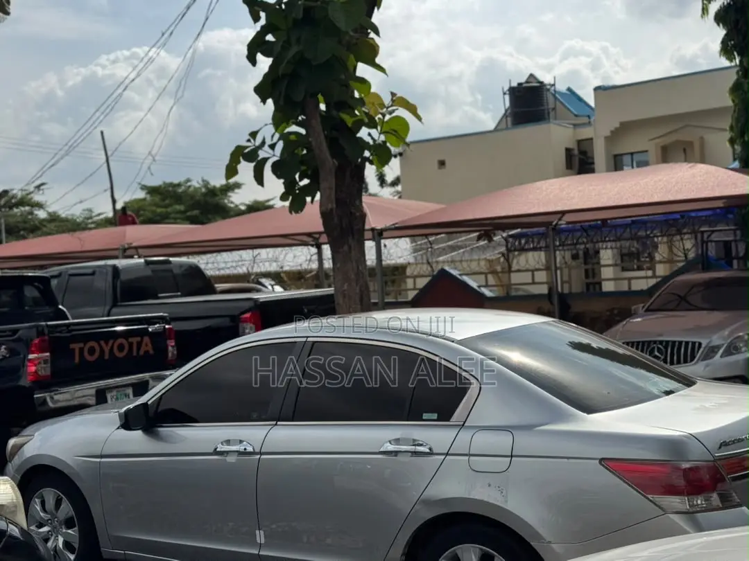 Honda Accord 2009 Silver