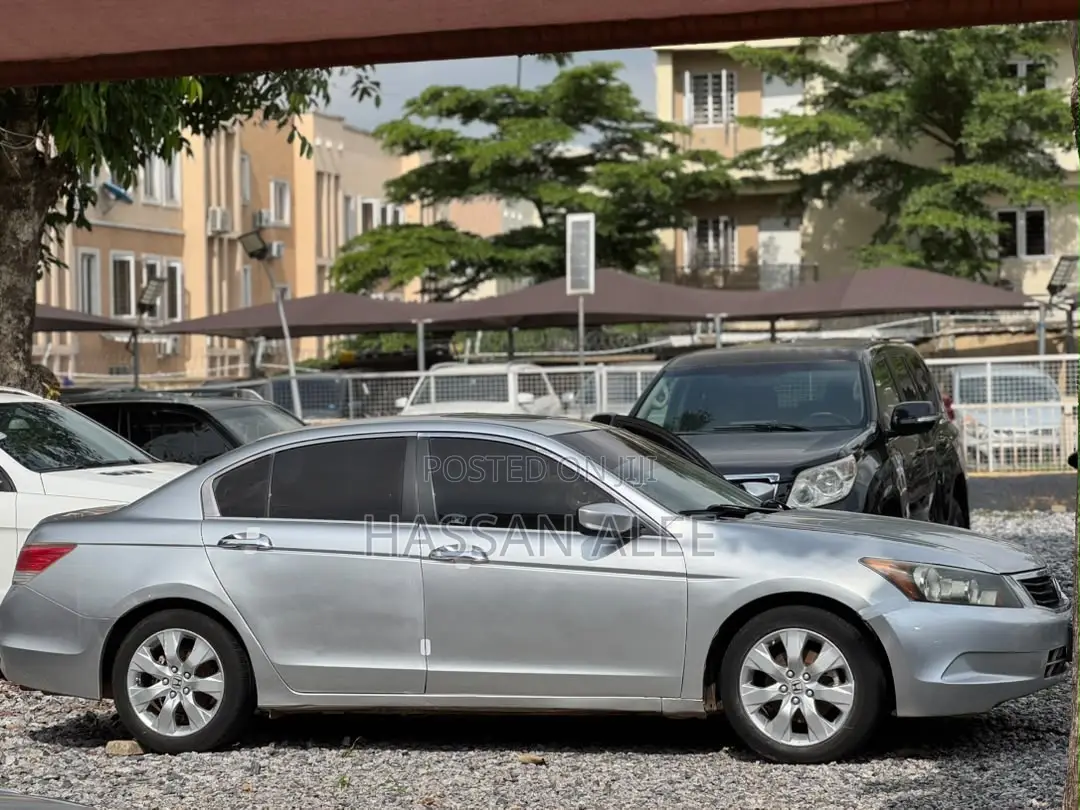 Honda Accord 2009 Silver