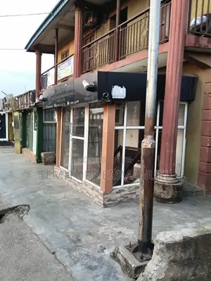 Ultra Modern Shopping Complex