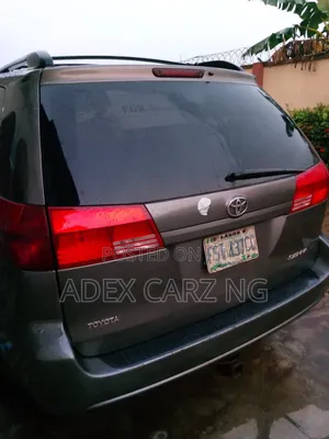 Toyota Sienna 2005 Gray
