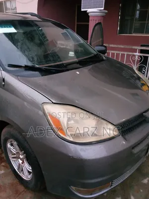 Toyota Sienna 2005 Gray