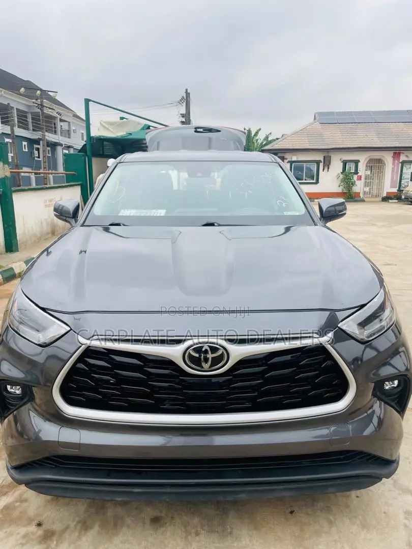 Toyota Highlander L 2021 Gray
