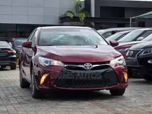 Toyota Camry 2017 Maroon