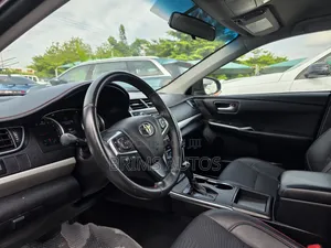 Toyota Camry 2017 Maroon
