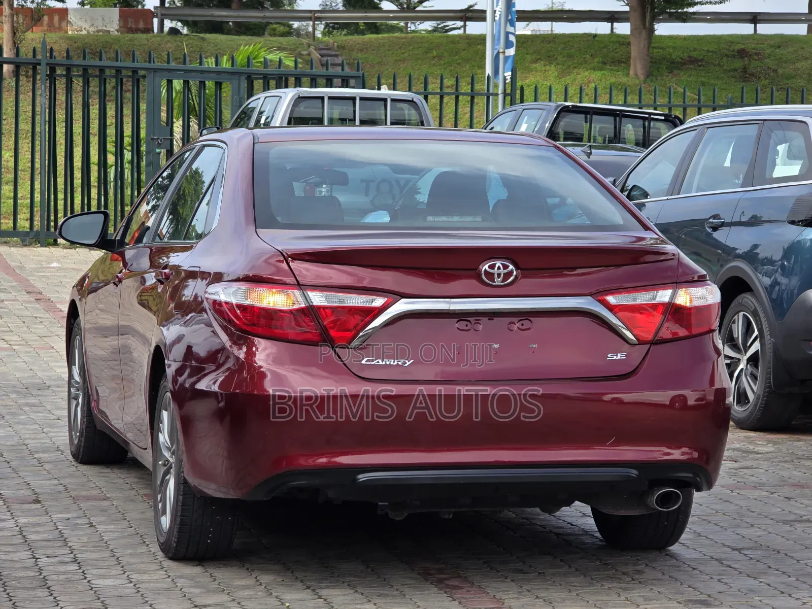Toyota Camry 2017 Maroon