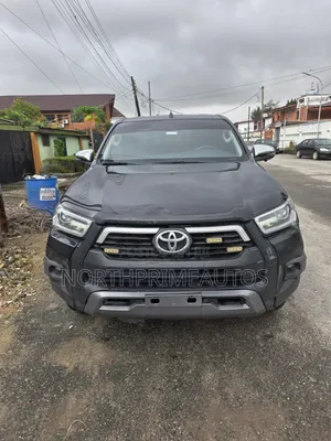 Toyota Hilux 2023 Black