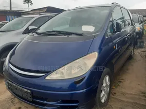 Toyota Previa 2005 Blue