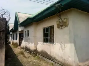 4bdrm Block of Flats in Uyo for sale