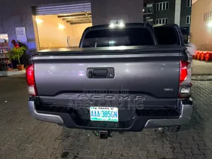Toyota Tacoma 2017 Black