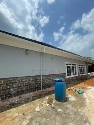 2bdrm Block of Flats in Uyo for rent