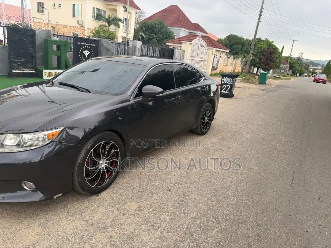 Lexus ES 2013 Gray