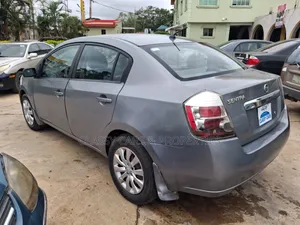Nissan Sentra 2010 Gray