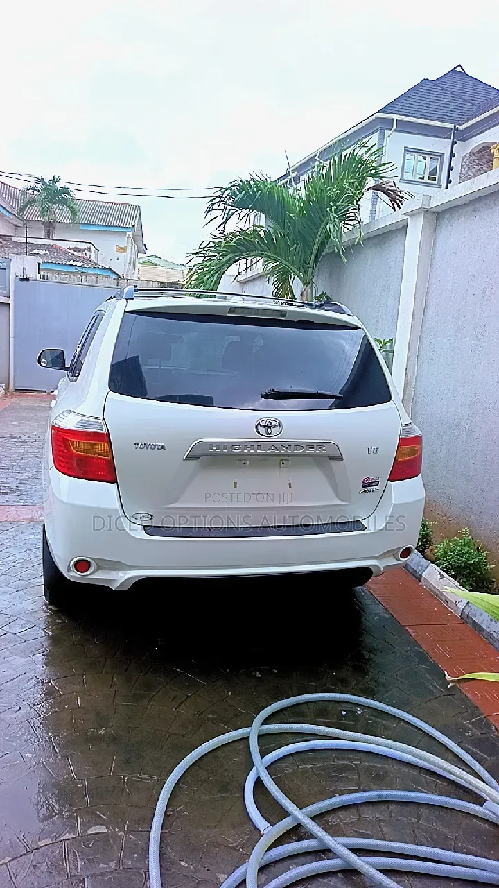 Toyota Highlander Base 2009 White