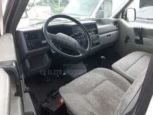 Volkswagen Transporter 2004 White