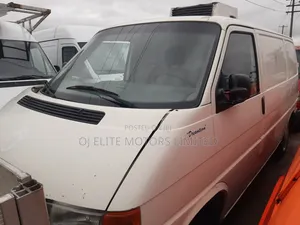 Volkswagen Transporter 2004 White