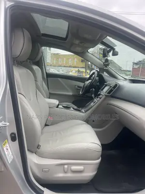 Toyota Venza V6 AWD 2012 Silver