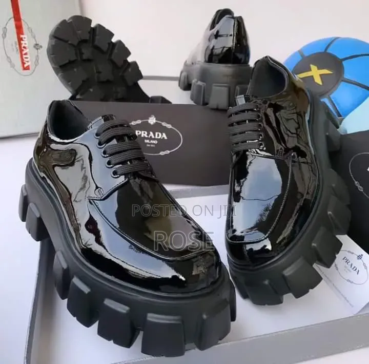 Luxury Men Footwear