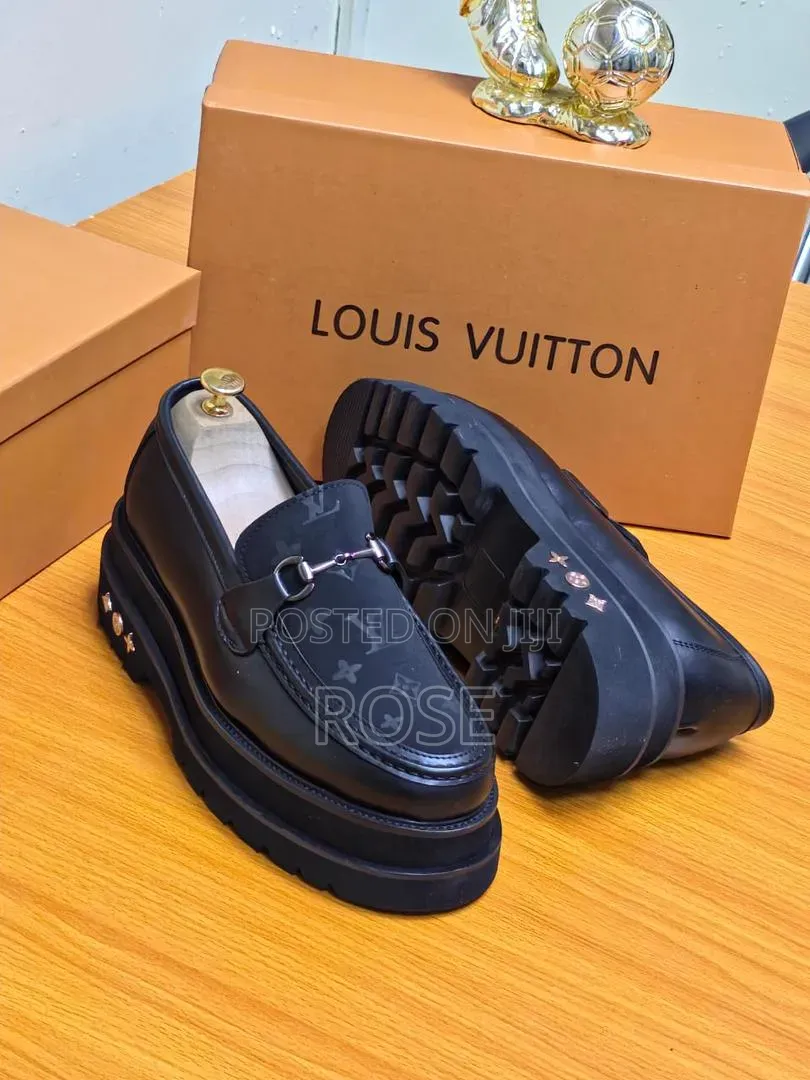 Luxury Men Footwear