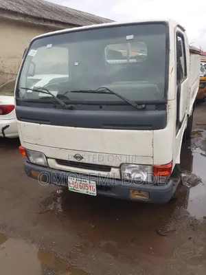 Nissan Cabstar First Body With Normal Bucket Petrol Truck