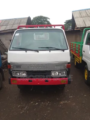 Toyota Dyna 200 Direct Hand With 2rz Injector Engine Petrol