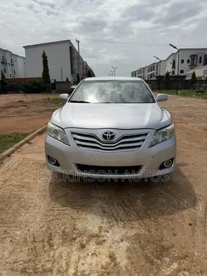Toyota Camry 2010 Silver