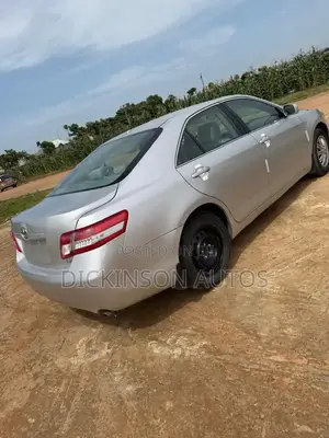 Toyota Camry 2010 Silver