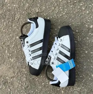 Adidas Superstar