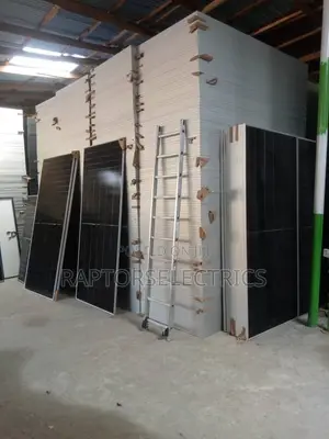 550w Aiko Mono Facial Antishedding Solar Panel