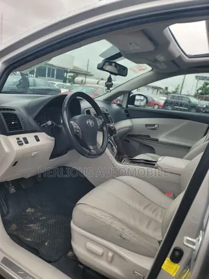 Toyota Venza 2012 Silver