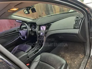 Hyundai Sonata 2010 Black