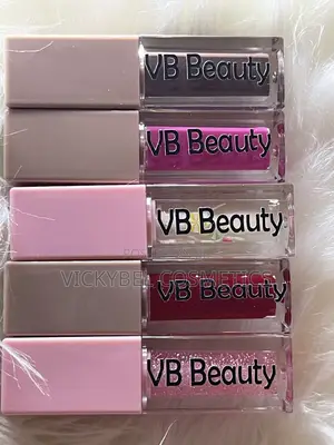 Lipgloss Set and Strip Lashes