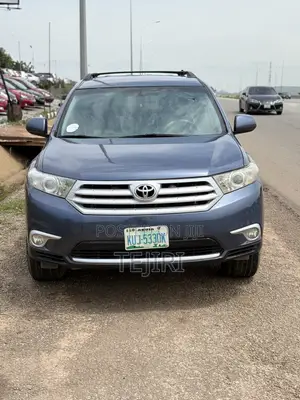 Toyota Highlander 2013 Blue