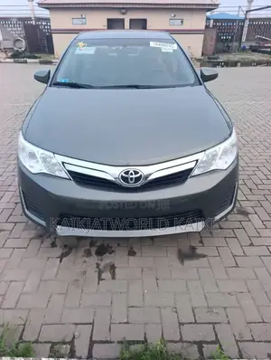 Toyota Camry 2014 Gray