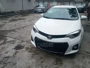 Toyota Corolla 2016 White