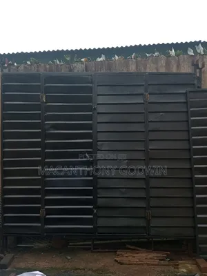 Shop Container