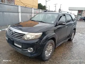 Toyota Fortuner 2015 Black