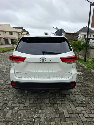 Toyota Highlander XLE 4dr SUV AWD (3.5L 6cyl 6A) 2015 White