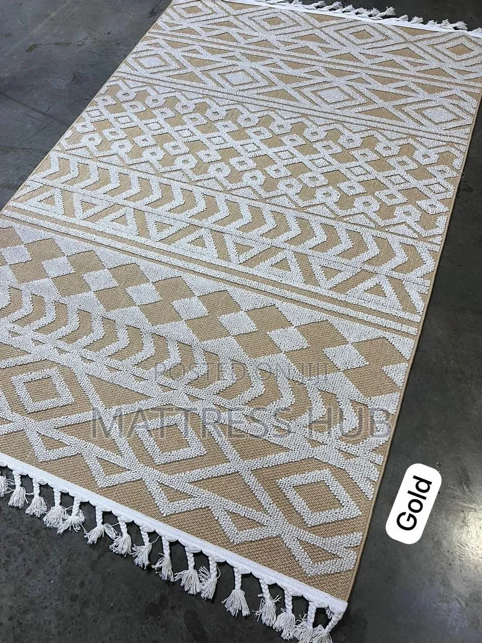 TURKISH CENTRE RUG Galaxy Loop 4 X 6 Ft