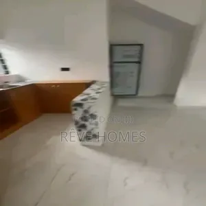 2bdrm Duplex in Shomolu / Shomolu for rent