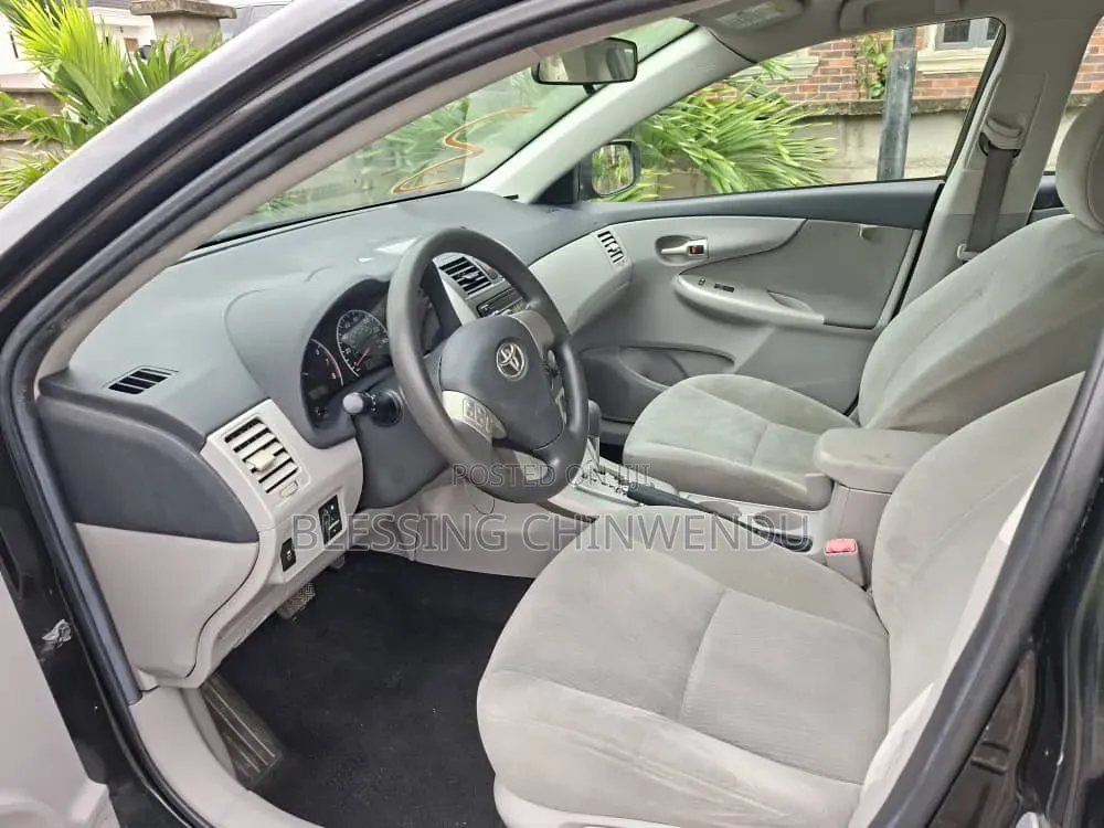 Toyota Corolla 2012 Black