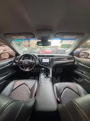Toyota Camry SE 2023 Gray