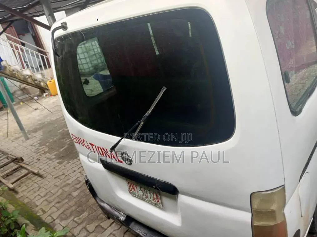 Nissan Caravan (Urvan) 2008 White
