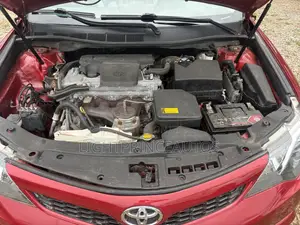 Toyota Camry SE 4dr Sedan (2.5L 4cyl 6A) 2014 Red