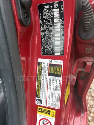 Toyota Camry SE 4dr Sedan (2.5L 4cyl 6A) 2014 Red