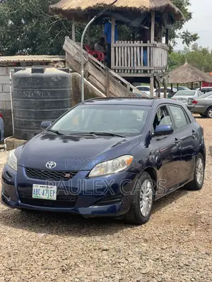 Toyota Matrix Hatchback FWD (1.8L 4cyl 5M) 2010 Blue