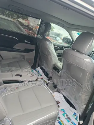 Toyota Highlander Limited 4dr SUV AWD (3.5L 6cyl 6A) 2015 Silver
