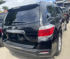 Toyota Highlander Limited 3.5l 4WD 2013 Black
